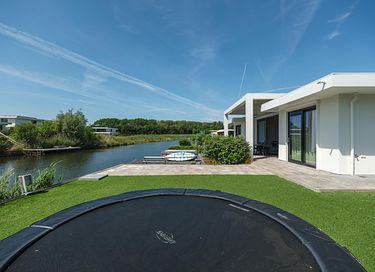 Villa moderne sur l'eau (8 personnes) avec climatisation - 21