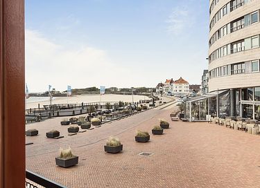 Luxury room with sea view and promenade - 16