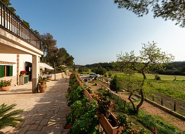 Holiday home with pool and beautiful views - 28