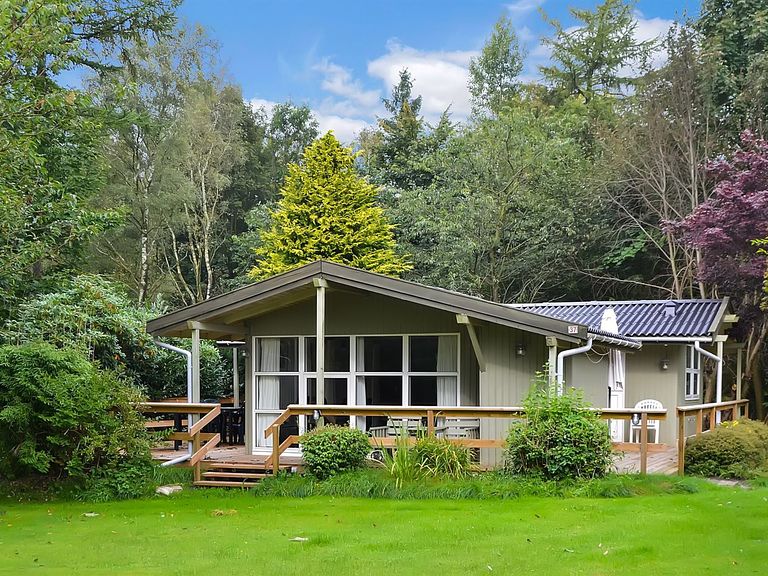 Vakantiehuis in de natuur met overdekt terras - 1