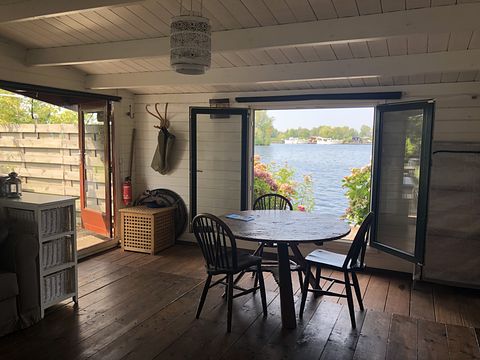 Blokhut op privé eiland met gratis motorboot - 2