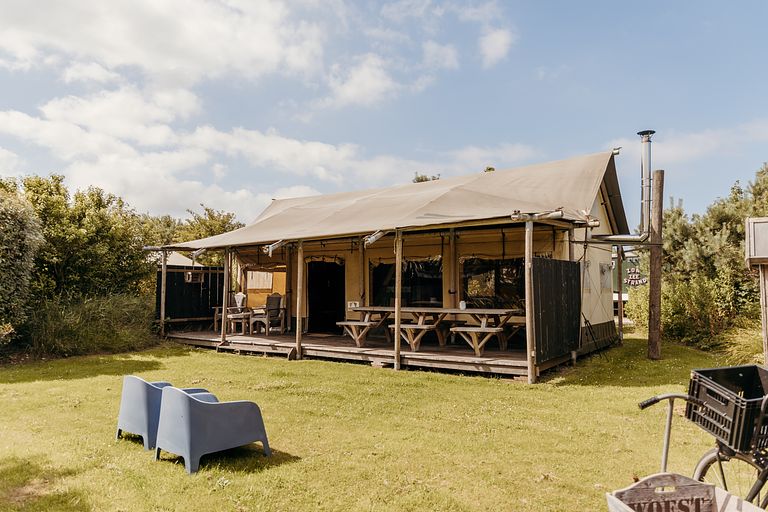 Robuste Lodge für 8 Personen mit Holzofen - 1