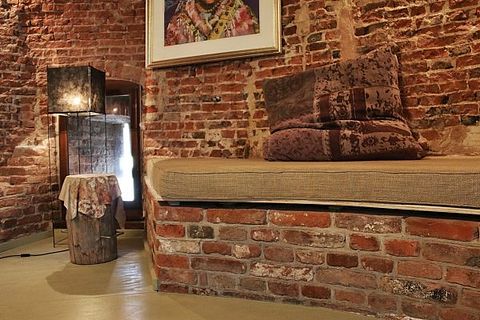 Family room in medieval tower - 5