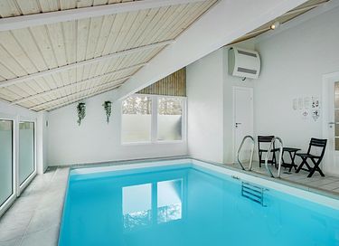Bella casa vacanze con piscina coperta e sauna - 16