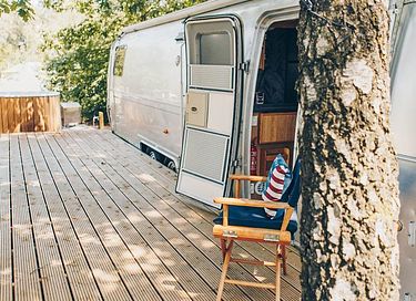 Unieke Airstream met privé hottub en belltent - 1