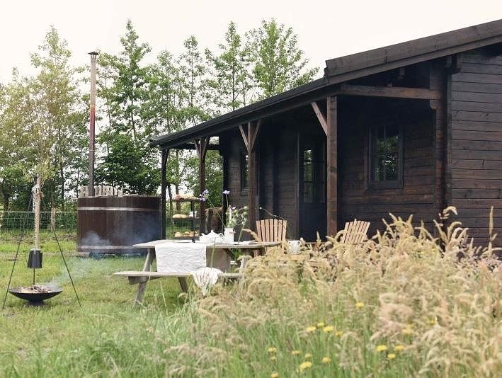 Houten cabin met hottub in het groen - 1
