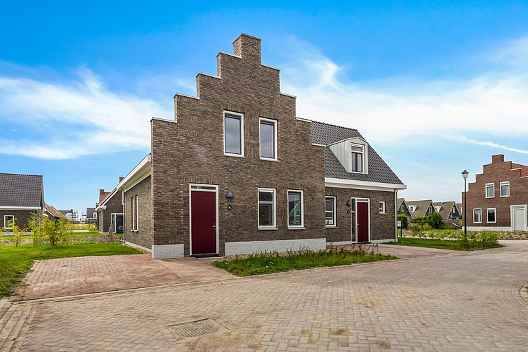 Luxury water house in West Friesland - 1