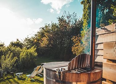 Prive glamping dome met hottub in natuur - 15
