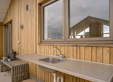 Træferiehus 100 meter fra havet - 13