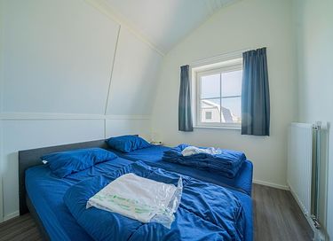Group accommodation by the water in North Holland - 9