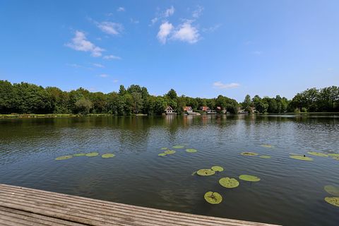 Ruime vakantiewoning aan viswater in Drenthe - 4