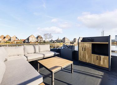 Hausboot im Hafen von Lemmer - 14