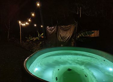 Einzigartiges Glamping Armeezelt mit Whirlpool und Ofen - 6