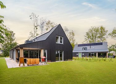 Spacious vacation home with covered terrace