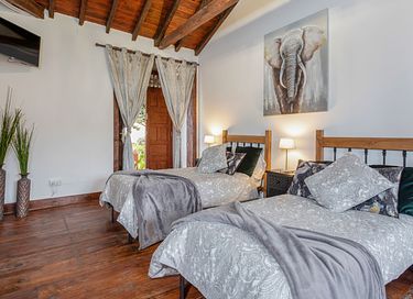 Vakantiehuis met eigen zwembad en tuin - 35