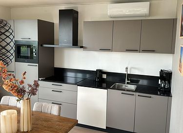 Logement de vacances moderne avec terrasse et vues - 7