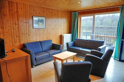 Vakantiehuis met uitzicht over een meer - 4