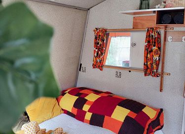 Spend the night in a vintage folding caravan - 7