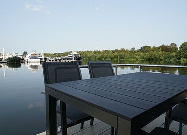 Stilvoller Aufenthalt auf dem Wasser - 12