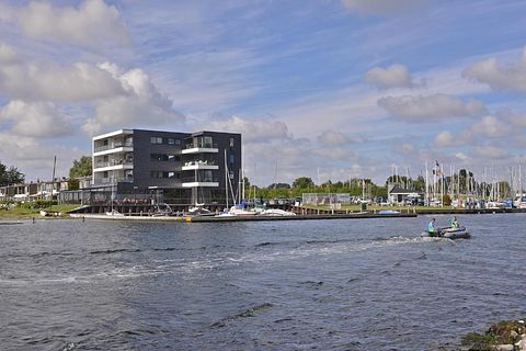 Waterfront vacation home in Zeeland - 4