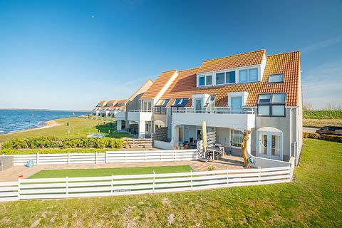 Apartment overlooking the water - 2