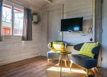 Wooden log cabin for 4 people - 2