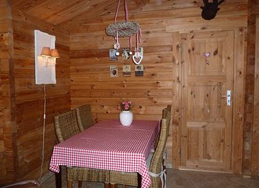 Chalet met uitzicht over een recreatiemeer - 6