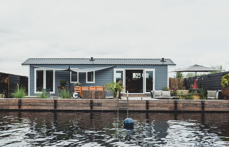 Luxe Tiny house met jacuzzi aan het water - 1