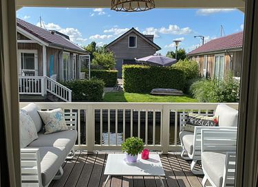 4-person chalet with private jetty - 14