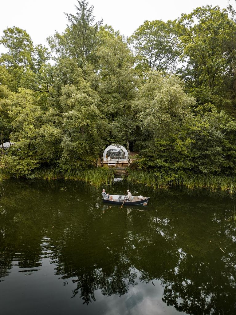 Kuppelzelt am Wasser mit eigenem Boot - 1