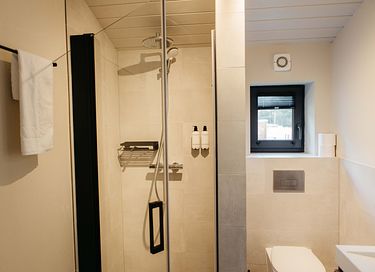 Cottage avec jacuzzi et vue sur un lac - 23