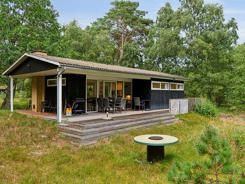 Hyggeligt feriehus ved kysten nær Aakirkeby - 2