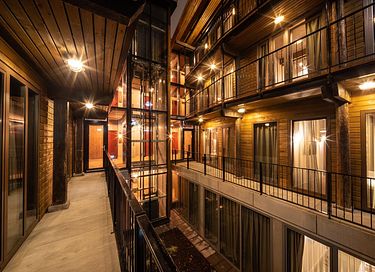 Uniek Amsterdams hotel in een oude houthandel