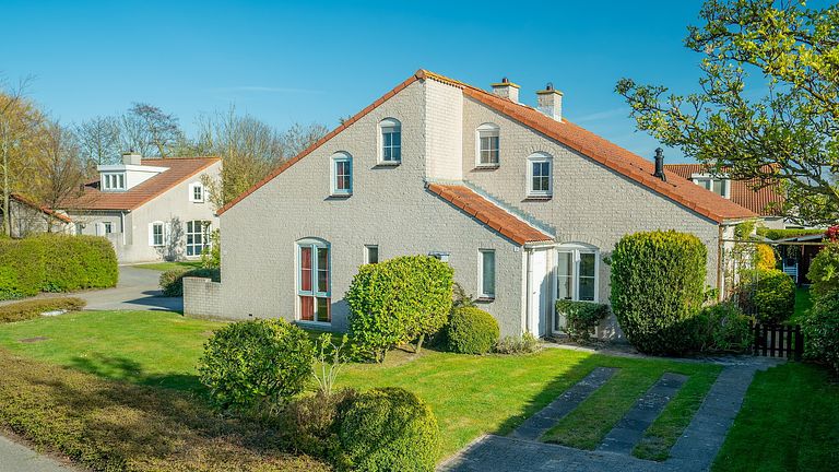 Gezellig 4-persoons huisje op park in Zeeland - 1
