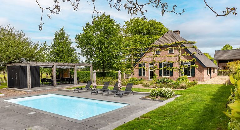 Grote boerderij met privé zwembad (18p) - 1