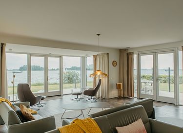 Exclusief genieten in Friesland met uitzicht - 18