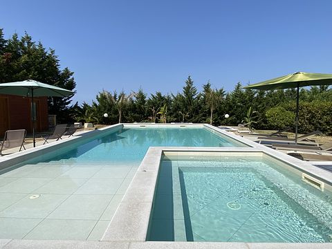 Luxe vakantiehuis met poolhouse  - 3