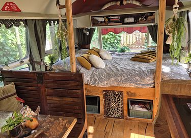 Passez la nuit dans une caravane Airstream originale. - 23