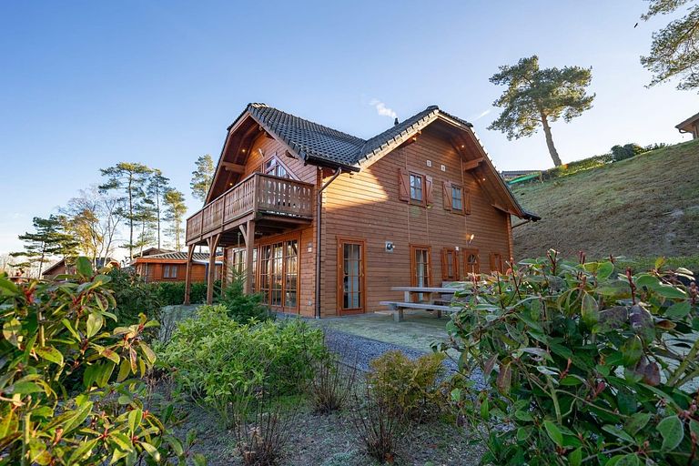 Chalet met sauna op een leuk vakantiepark - 1