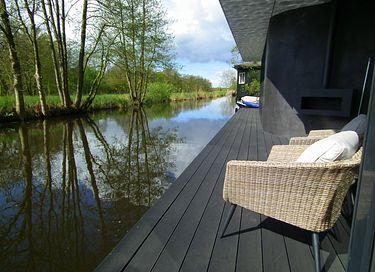 Belle péniche au design contemporain - 38