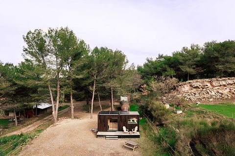 T tiny house in southern France with a view - 2