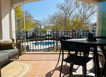 Beautiful apartment by the pool - 17