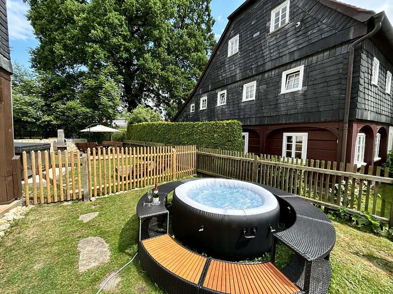 Vakantiehuis met wellness aan een rivier - 1