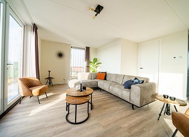 Spacious 12-person villa on the waterfront - 4