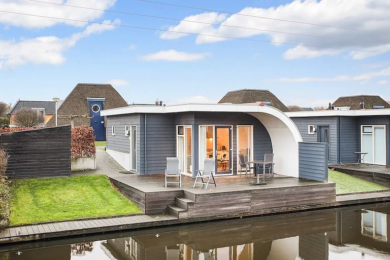 Waterfront holiday home with private sauna - 1