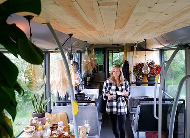 Hébergement spécial dans un bus avec jacuzzi - 9