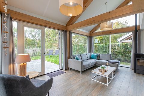 Villa de plage moderne avec sauna et jardin ensoleillé - 5