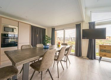 8-person house by the water with jetty - 4