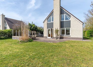 Holiday home Texel with large garden