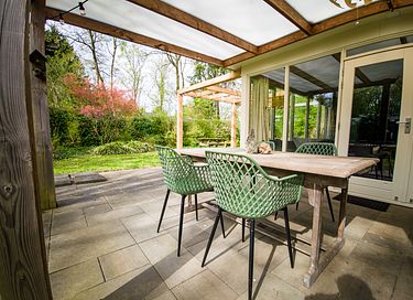 Vakantiehuis met ruime tuin en overkapping - 5